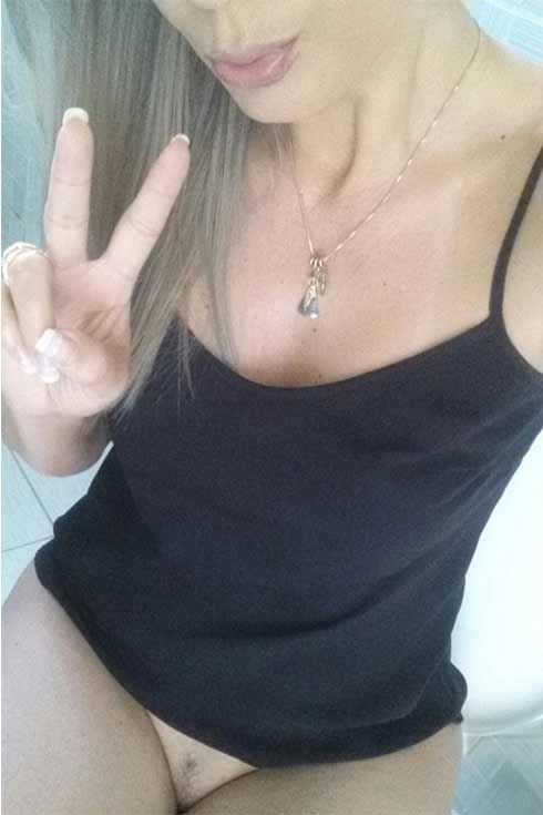 Esposa amadora mandando nudes